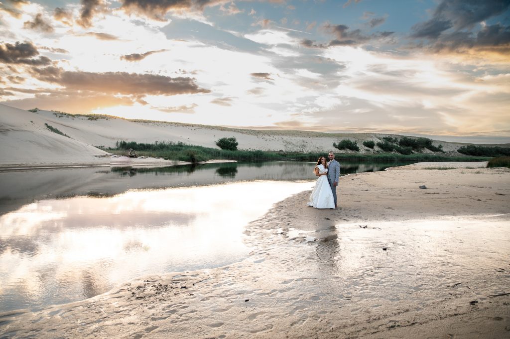 mariés regard complice séance day after photographe mariage Landes
