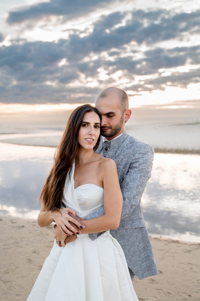 séance photo couple intime après mariage dans les Landes à Moliets