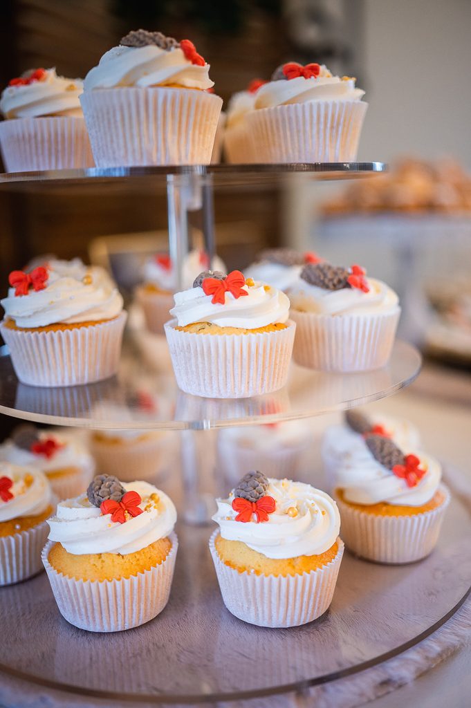présentation cupcakes mariage hiver pâtisserie élégante Landes
