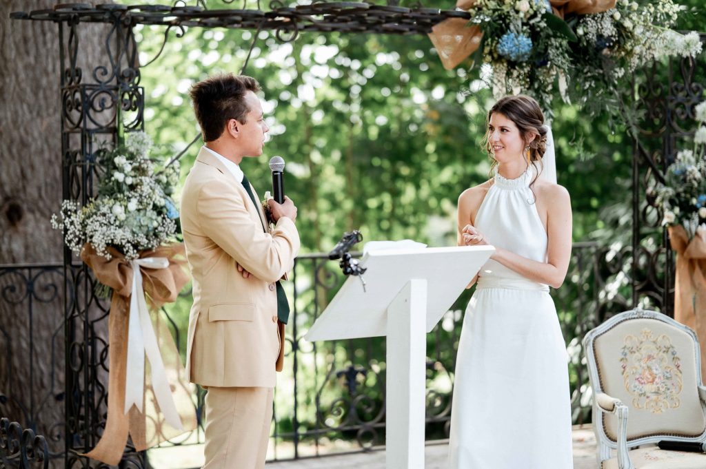 discours pendant la cérémonie laïque en Dordogne