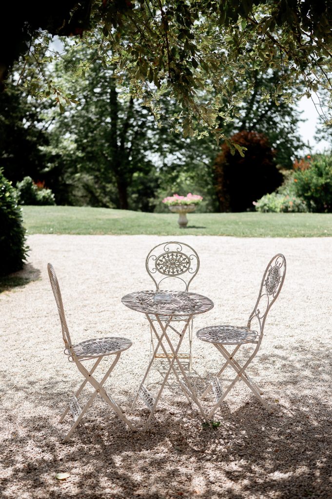 Domaine de la Fauconnie en Dordogne – lieu de mariage entouré de verdure