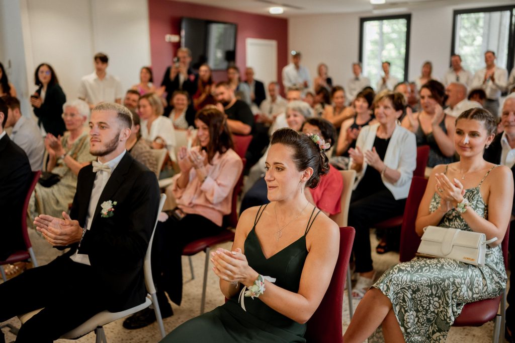 invités applaudissements mariage civil mairie Landes