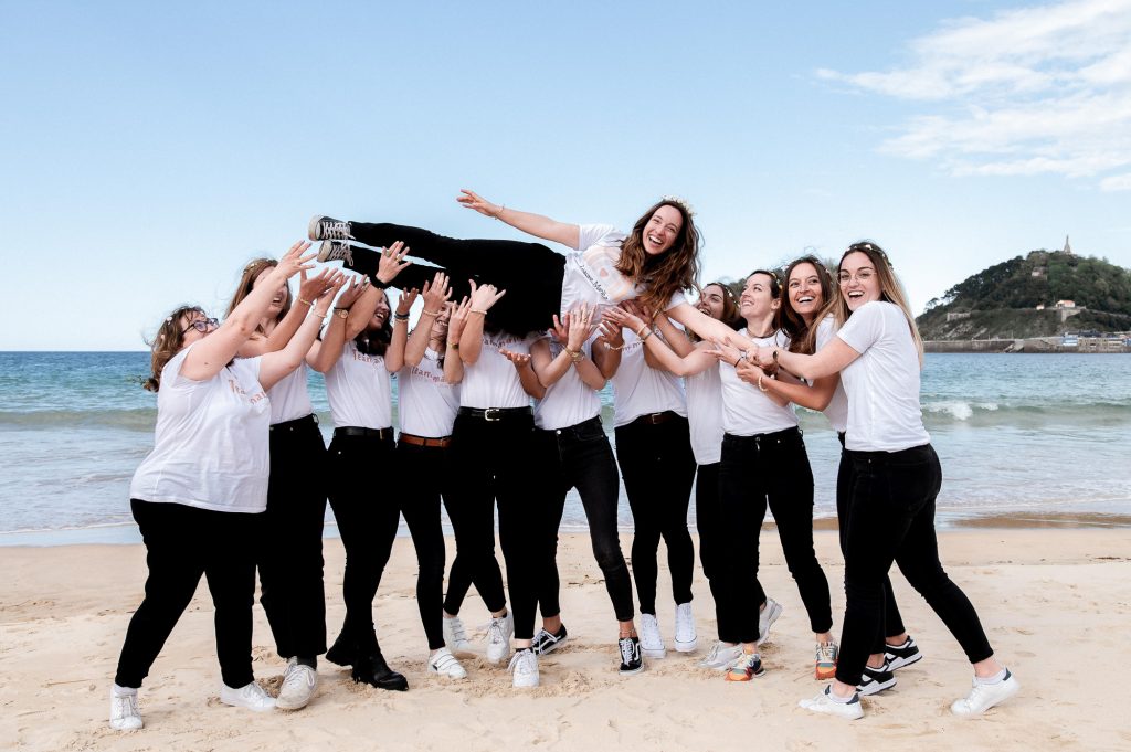 EVJF plage saut groupe Saint Sébastien