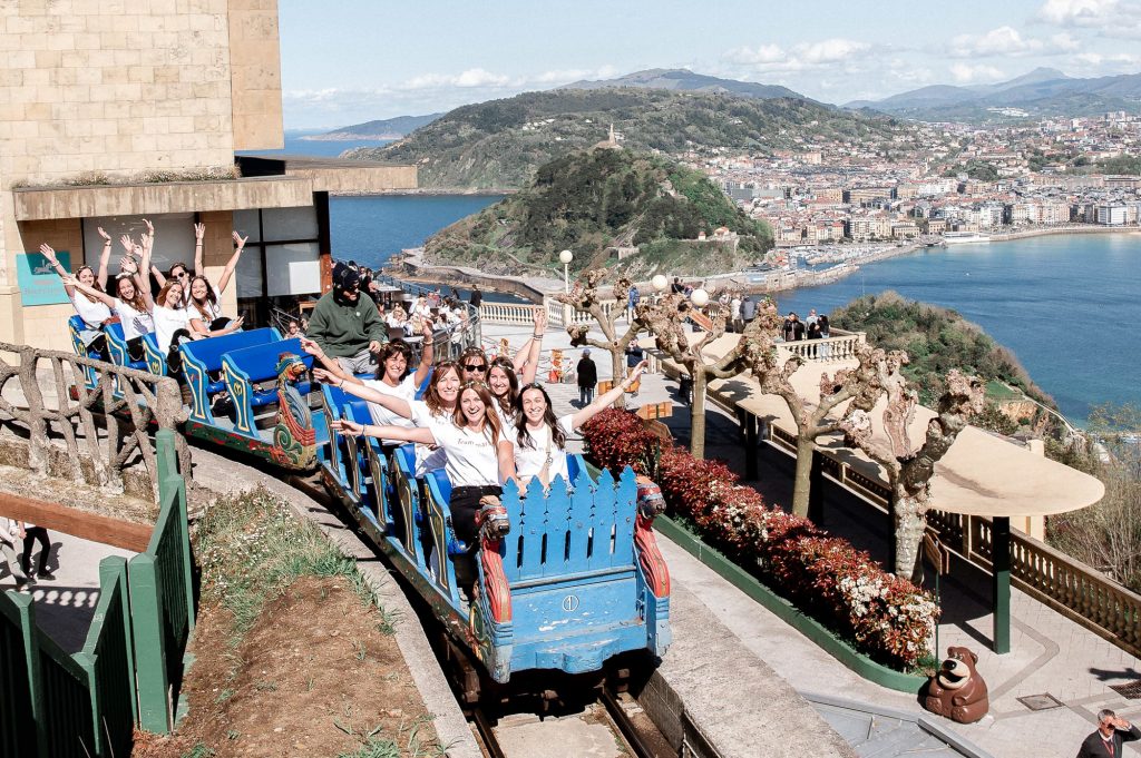 EVJF Saint Sébastien train vue mer Pays Basque