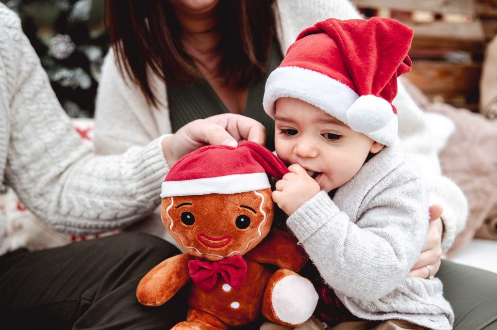 bébé lors d’une mini séance photo de Noël à Mimizan dans les Landes