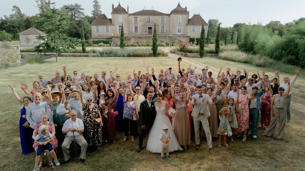 Photo de groupe devant le château de Campet