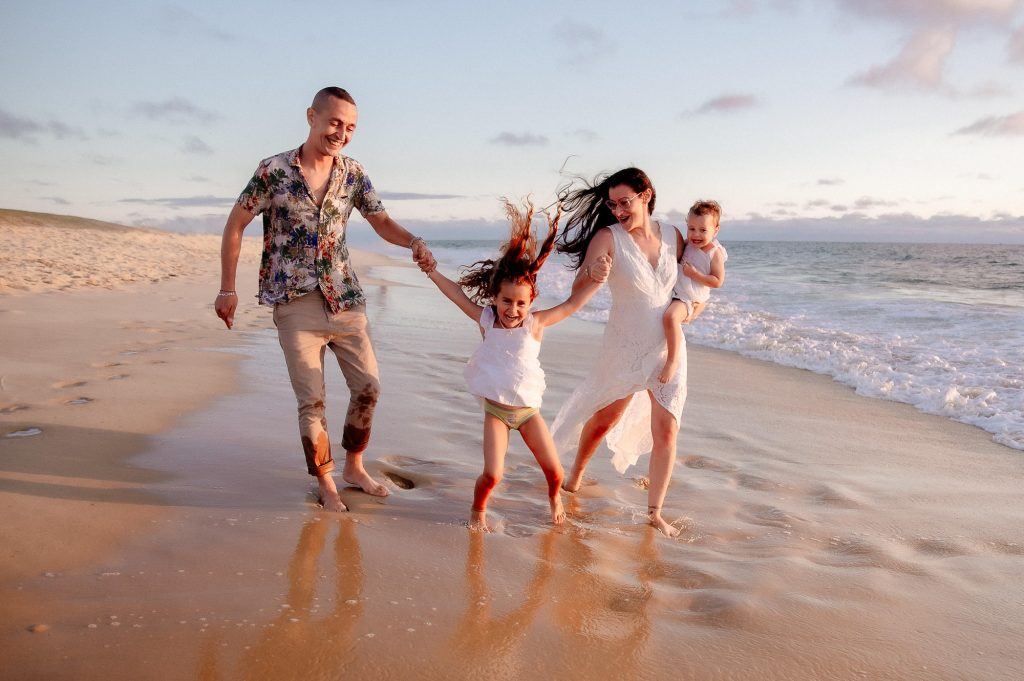 photographe famille Landes Mimizan Biscarrosse séance photo plage naturelle