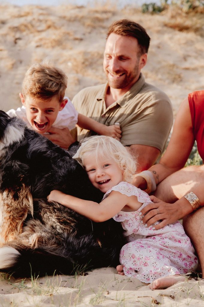 photo famille dunes Biscarrosse lumière douce coucher de soleil