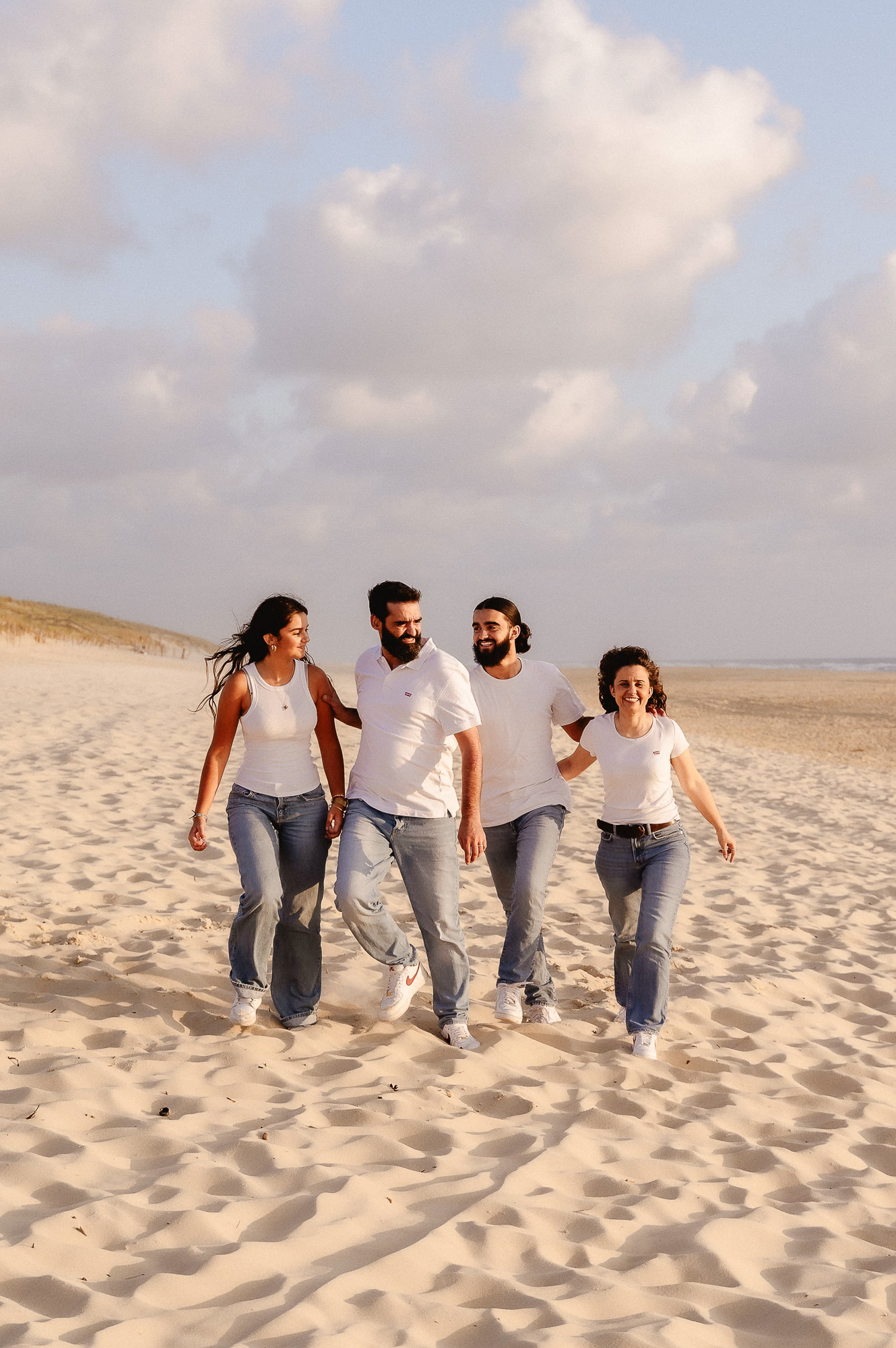 séance photo famille Landes moment complice en plein air