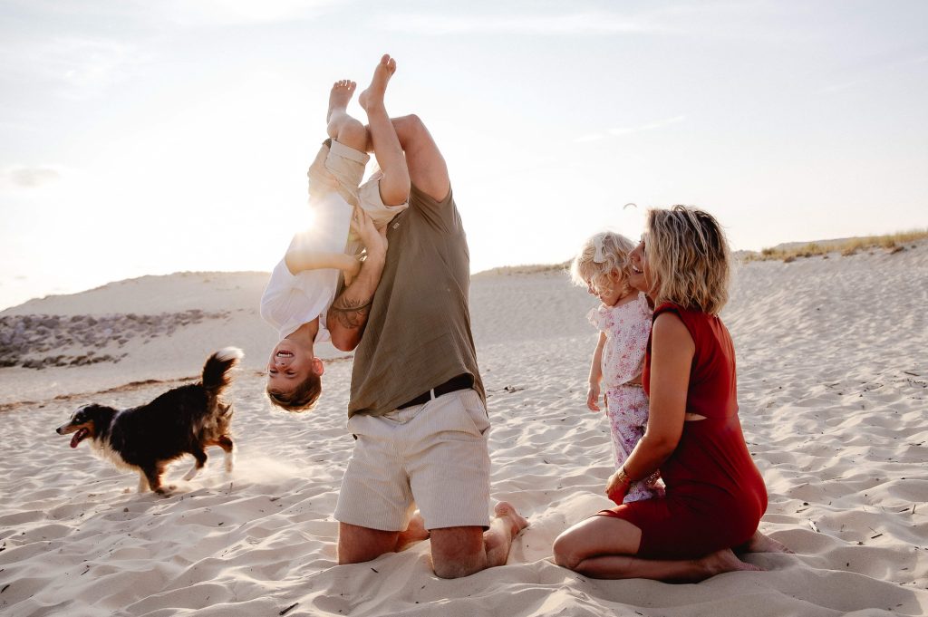 séance photo famille plage Landes coucher de soleil doux